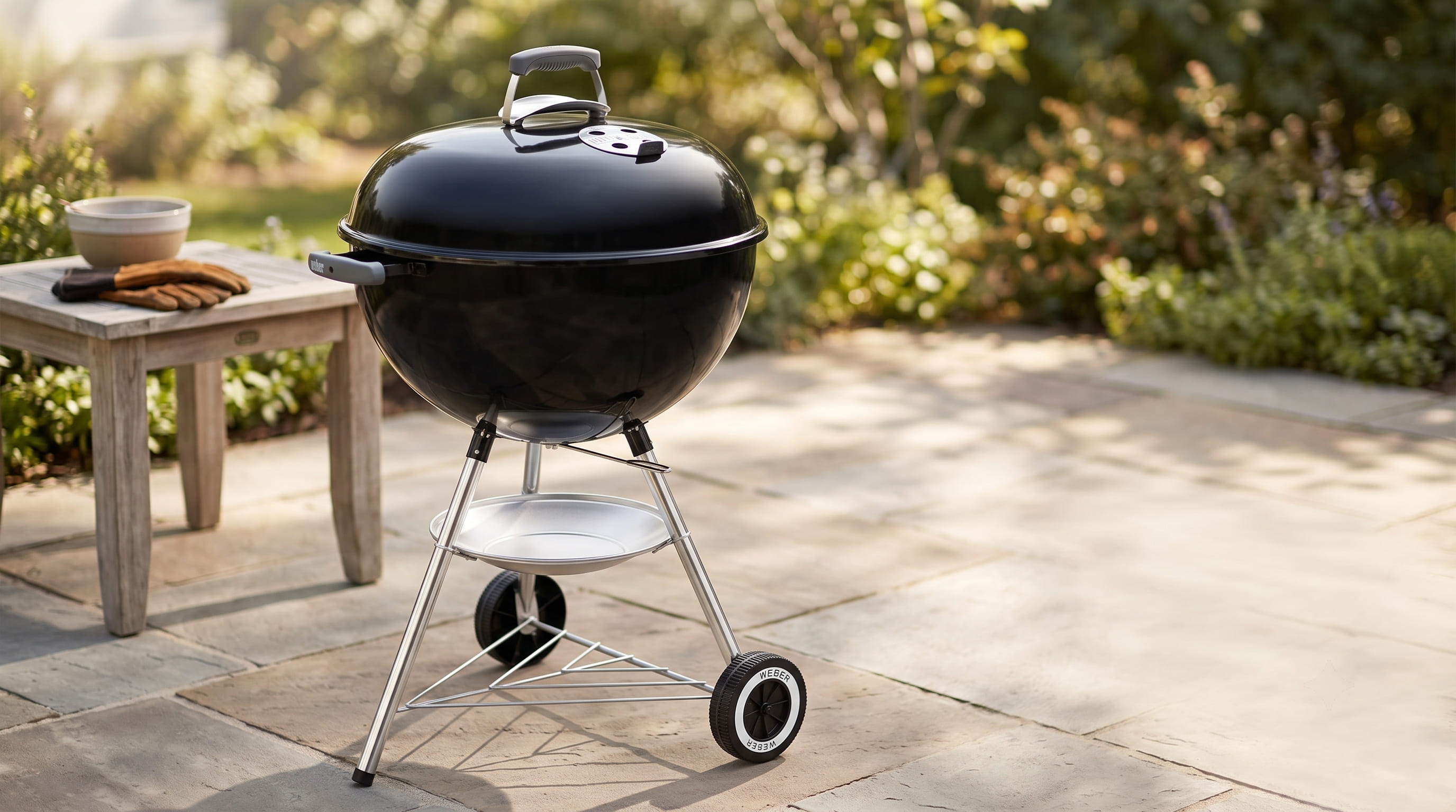 Weber Original Kettle Charcoal Grill 22-Inch